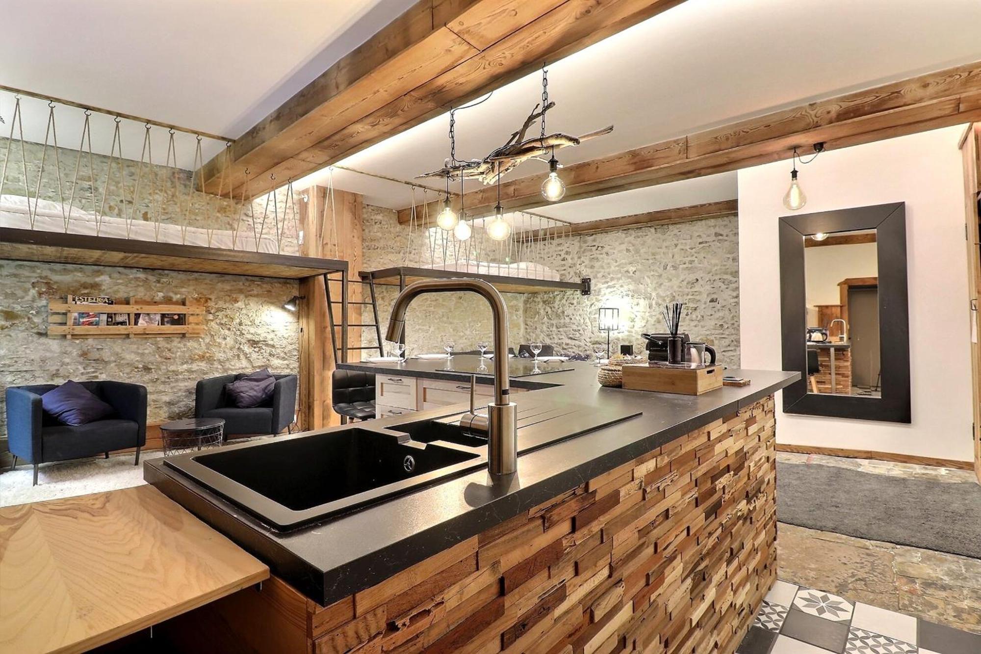 Apartment Le Blandan Spacious And Cozy - 1st